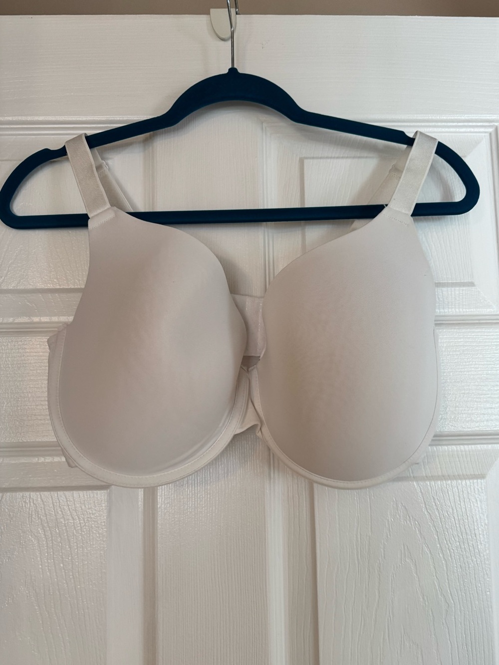 No Boundaries Seamless White T-Shirt Bra